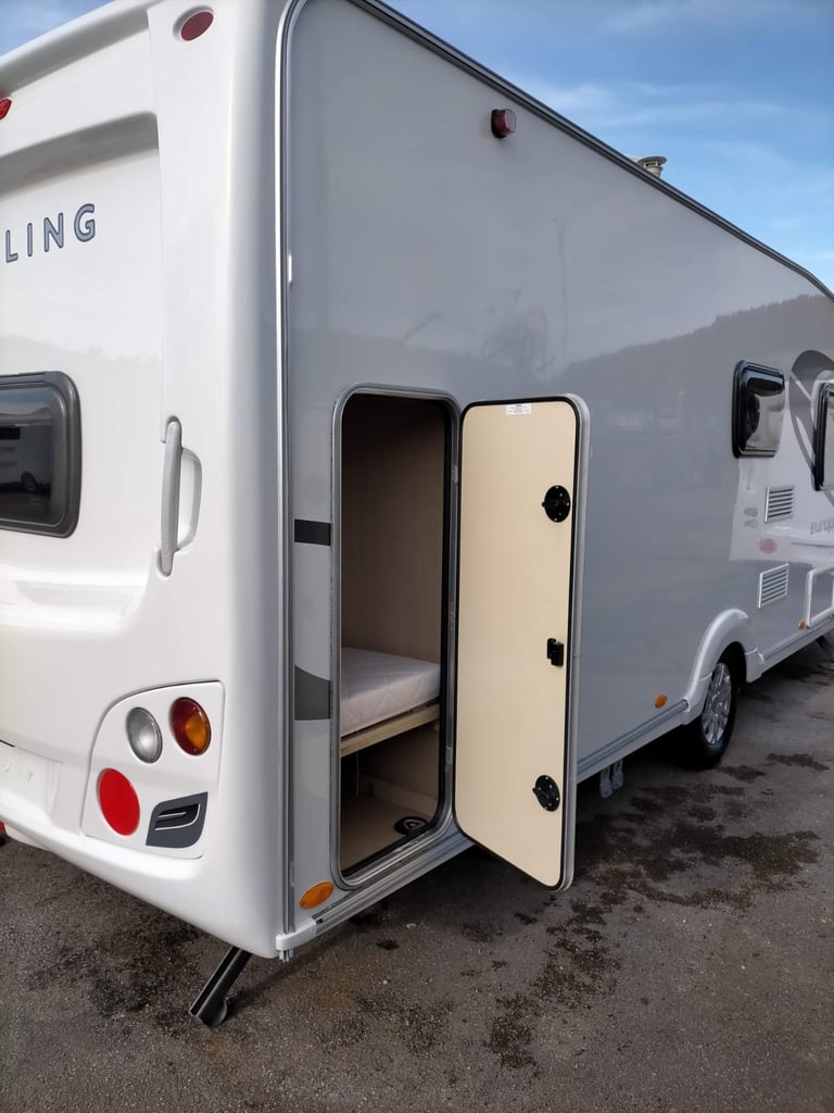 Touring caravan 