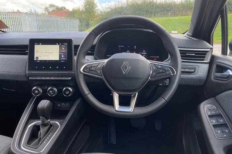 2025 Renault Clio 1.6 E-TECH techno Hatchback 5dr Petrol Hybrid Auto Euro 6 (s/s) (145 ps) Hatchb...