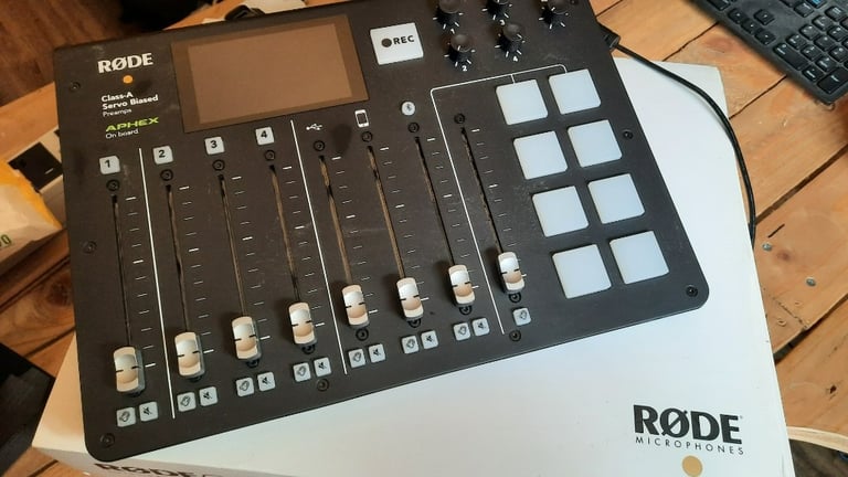 RODE Caster Pro Integrated Podcast Production Console
