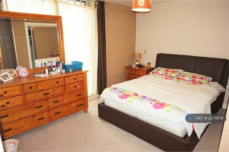 2 bedroom flat in Viva, Birmingham, B1 (2 bed) (#2274679)