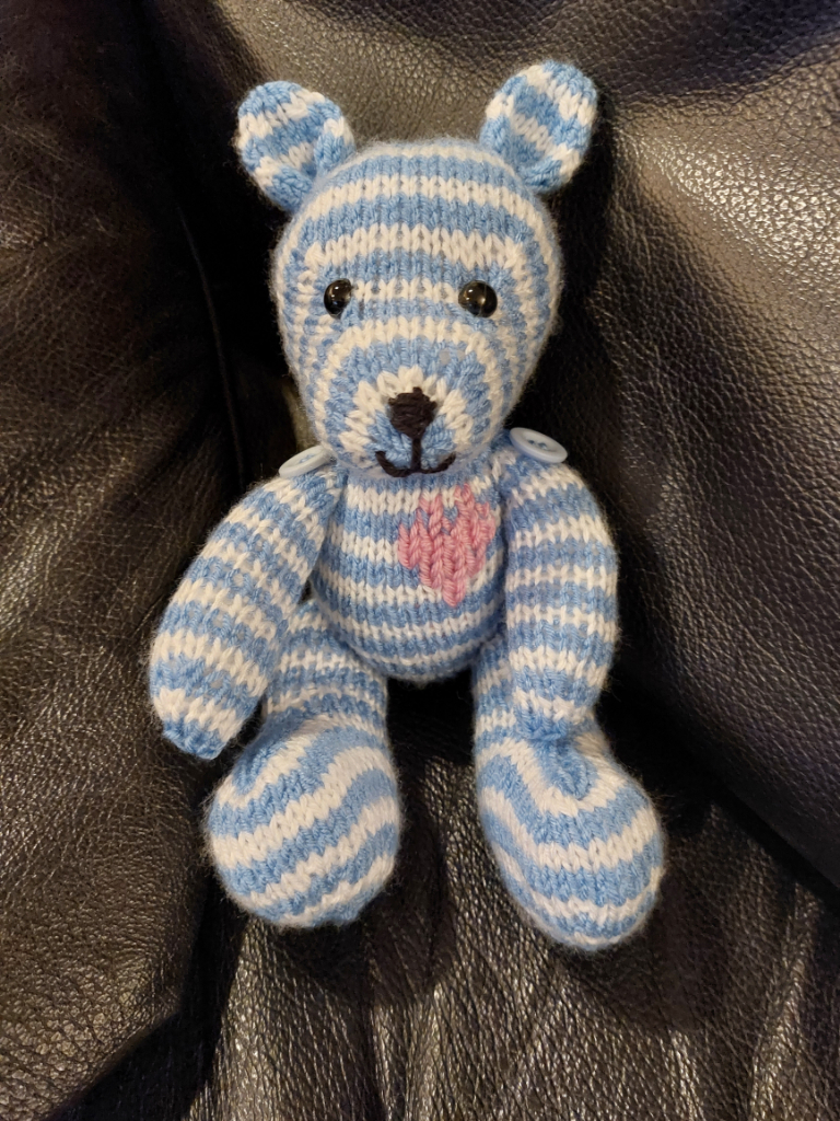Knitted teddies