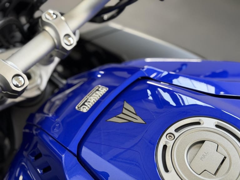 2018 Yamaha MT-10 1000 Hyper-naked Petrol Manual Euro 4 (160 ps)