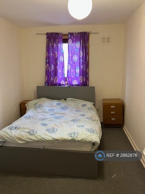 2 bedroom flat in Oldcroft Place, Aberdeen, AB16 (2 bed) (#2682876)