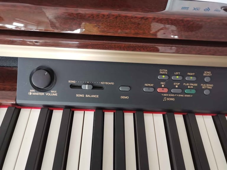CAN DELIVER - YAMAHA CLAVINOVA CLP-280 DIGITAL PIANO WITH GH3 KEYBOARD IN VERY GOOD CONDITION