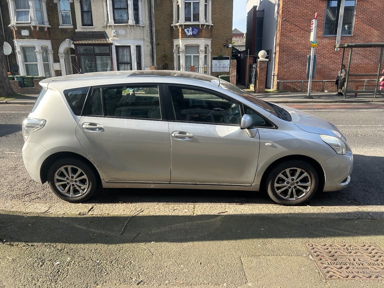 Toyota, VERSO, MPV, 2011, Semi-Auto, 1798 (cc), 5 doors