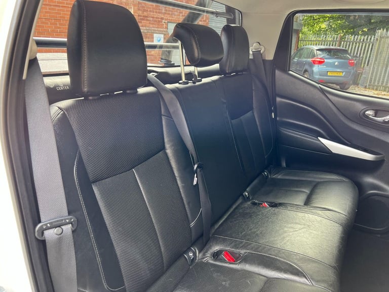 2018 Nissan Navara 2.3 dCi Tekna 4WD Euro 6 (s/s) 4dr PICK UP Diesel Manual