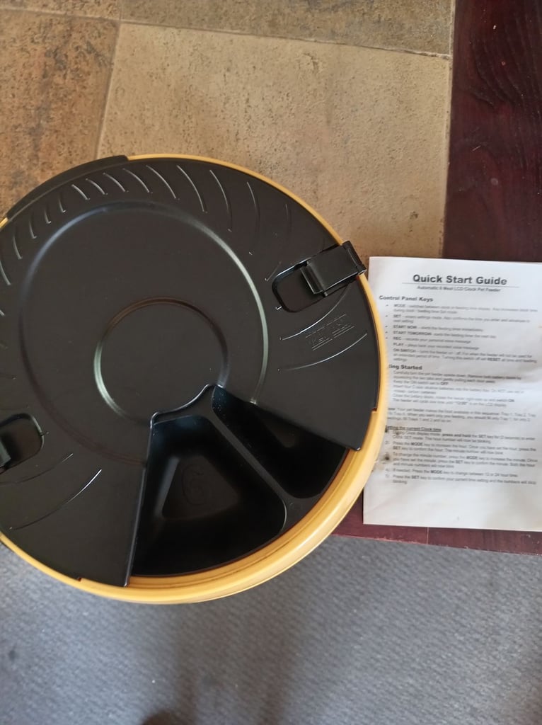 Automatic pet feeded