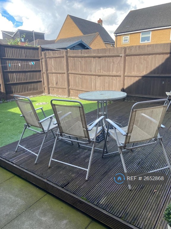 3 bedroom house in Somerset Walk, Broughton, Milton Keynes, MK10 (3 bed) (#2652868)