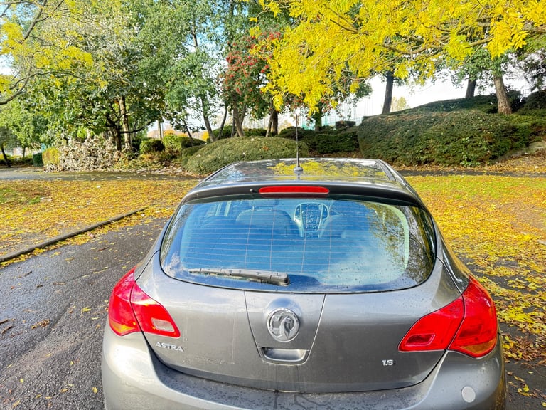image for Vauxhall, ASTRA, Hatchback, 2012, Manual, 1598 (cc), 5 doors