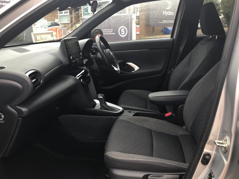 2021 Toyota Yaris 1.5 Hybrid Design 5dr CVT Estate Hybrid Automatic