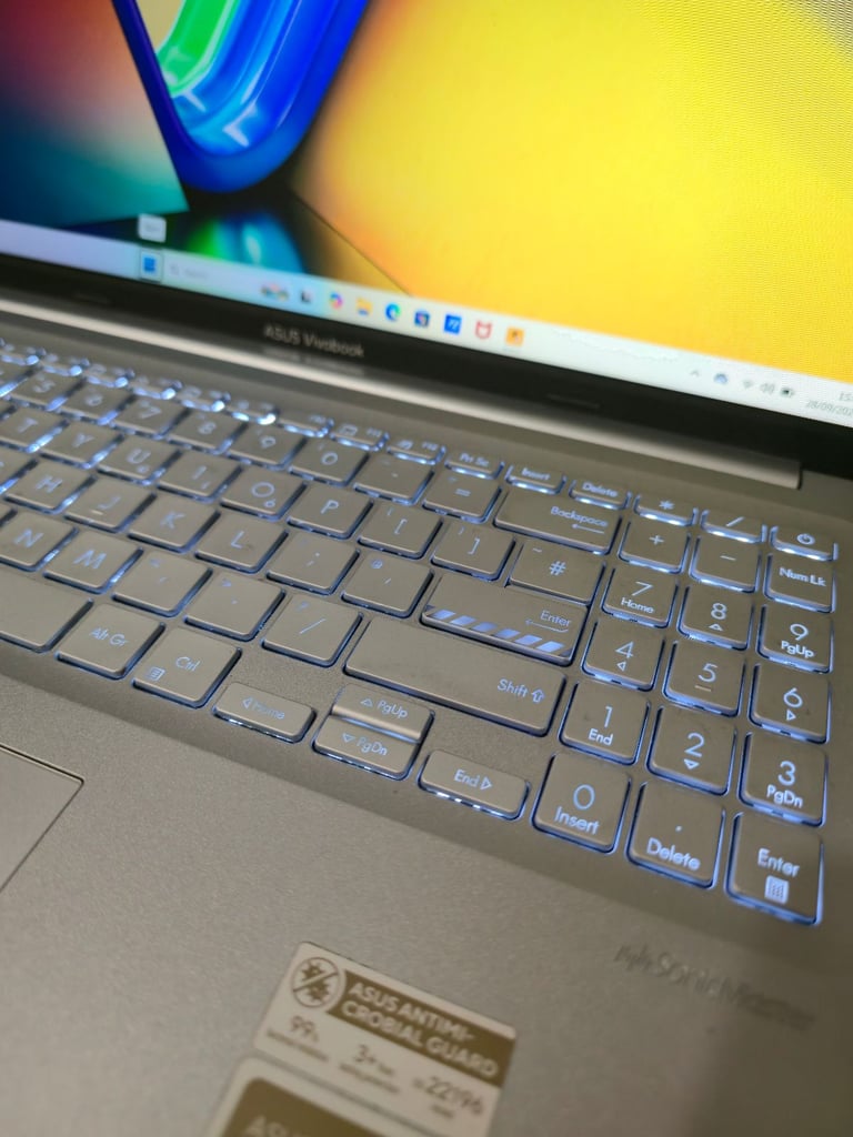 Asus Vivobook 16X / RTX 2050 / 16GB RAM  / ALMOST NEW