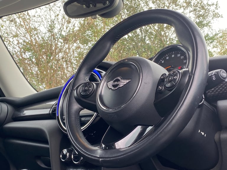 2017 MINI Hatch 2.0 Cooper S 3dr - Sat Nav &amp; Parking Sensors &amp; Chili Pack HATCHBACK Petro...