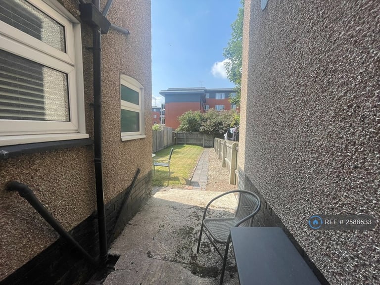 2 bedroom house in Lower Ford Street, Coventry, CV1 (2 bed) (#2588633)