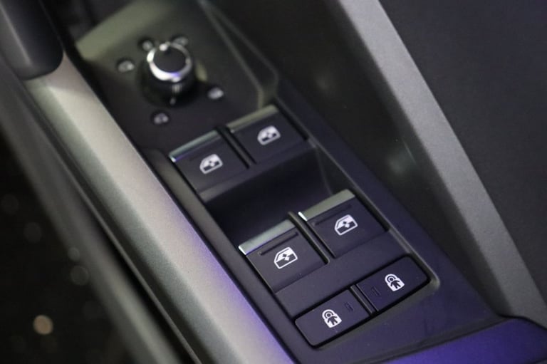 2020 Audi Q3 1.5 TFSI CoD 35 Edition 1 5dr (APPLE CAR PLAY) Petrol Manual