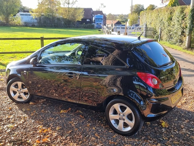 2011 Vauxhall Corsa 1.4 SE 3dr Auto HATCHBACK PETROL Automatic