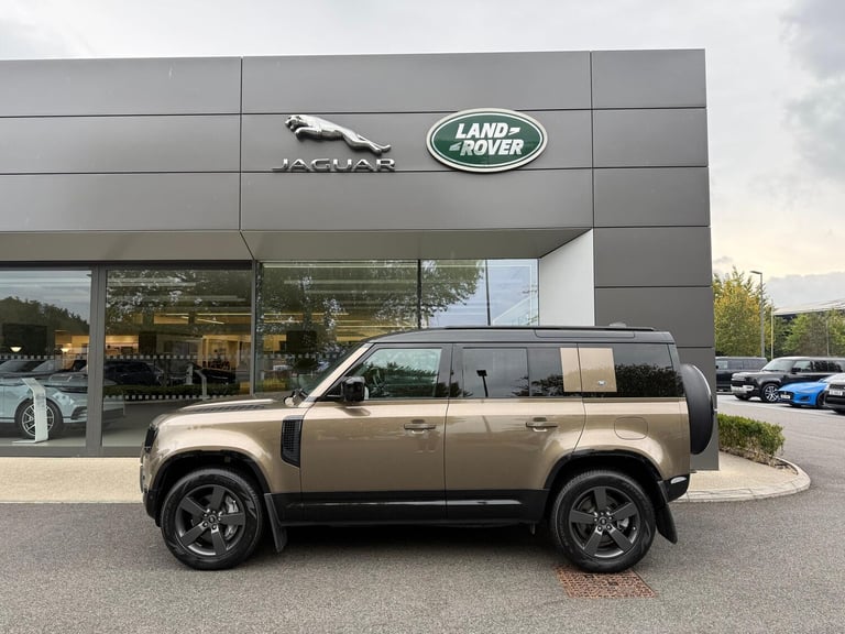 2022 Land Rover Defender 110 2.0 P400e 15.4kWh X-Dynamic HSE SUV 5dr Petrol Plug-in Hybrid Auto 4...