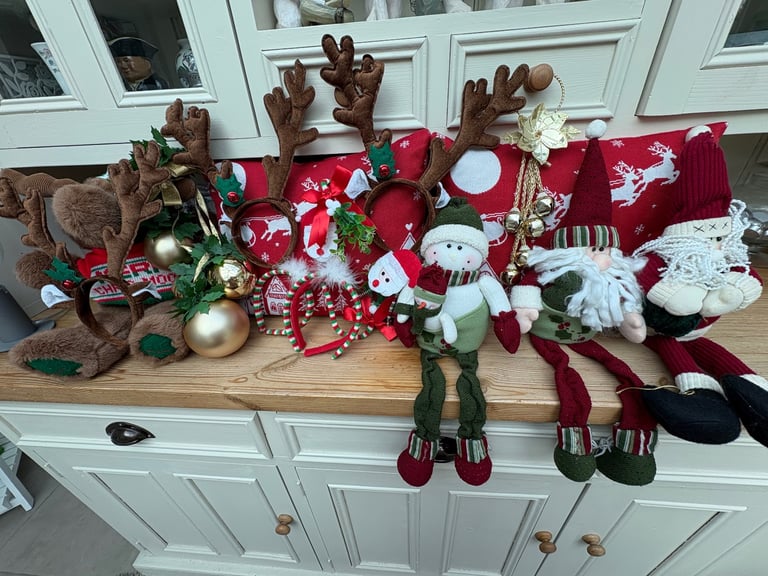 image for BUNDLE OF LOVELY CHRISTMAS BITS