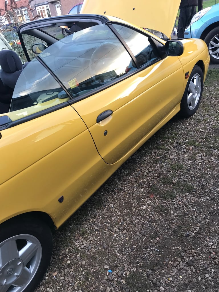 Renault, MEGANE, Convertible, 1999, Manual, 1598 (cc), 2 doors