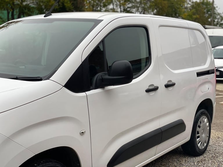 2020 Vauxhall Combo 1.6 Turbo D 2300 Sportive L1 H1 Euro 6 (s/s) 4dr PANEL VAN Diesel Manual