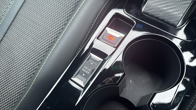 2024 Peugeot 2008 1.2 HYBRID GT SUV 5dr Petrol Hybrid e-DSC6 Euro 6 (s/s) (136 ps) SUV Hybrid Aut...