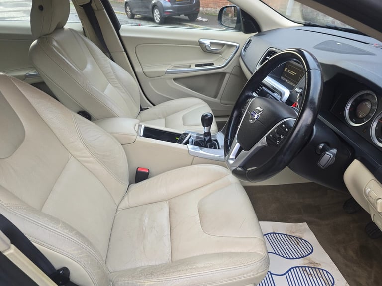 2010 Volvo S60 D5 [205] SE Lux 4dr SALOON Diesel Manual