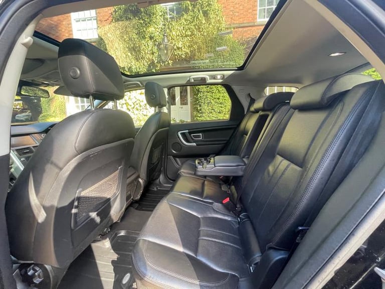 2016 Land Rover Discovery Sport 2.0 TD4 SE Tech SUV 5dr Diesel Auto 4WD Euro 6 (s/s) (180 ps) 7 S...
