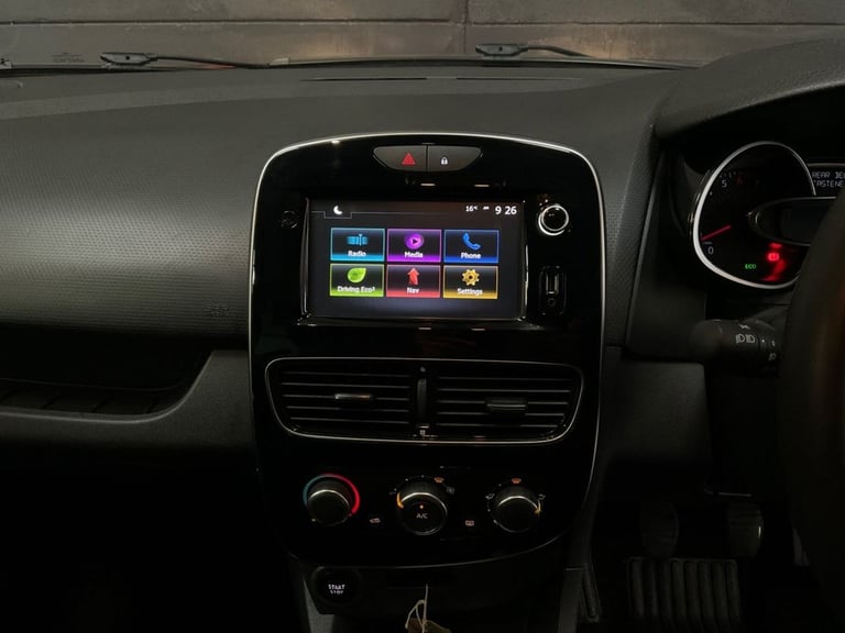 2018 Renault Clio 0.9 TCe Iconic Hatchback 5dr Petrol Manual Euro 6 (s/s) (90 ps) Hatchback Petro...