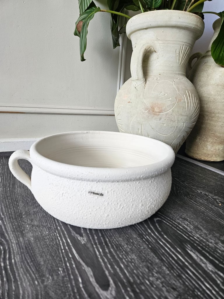 Ceramic bowl