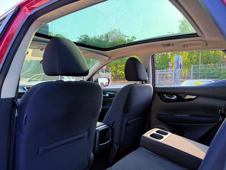 2015 Nissan Qashqai 1.2 DIG-T n-tec+ XTRON 2WD Euro 6 (s/s) 5dr HATCHBACK Petrol Automatic