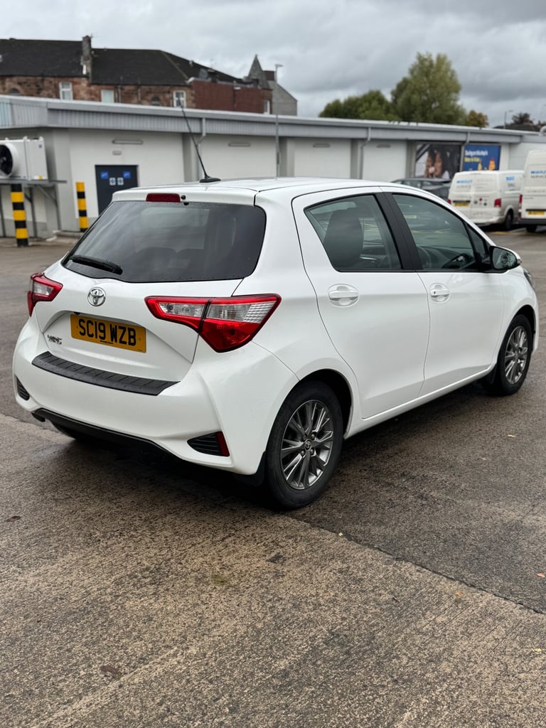 2019 toyota yaris icon 1.5 petrol manual 67000 miles ideal for new drivers cheap 
