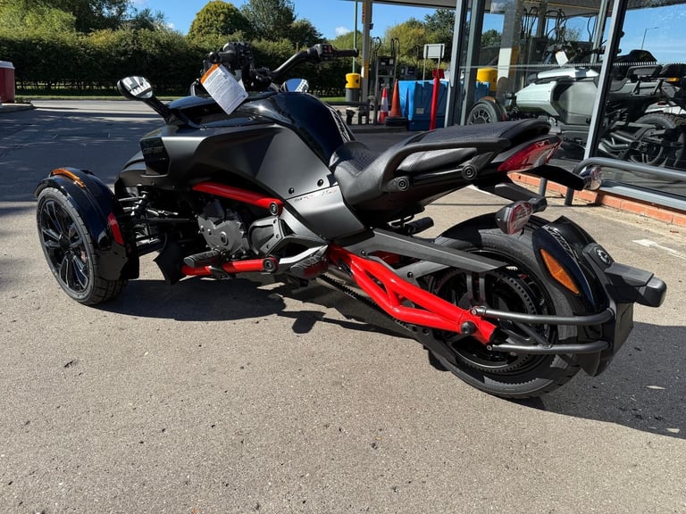 2025 Can-Am Spyder F3s 6 speed semi auto trike 