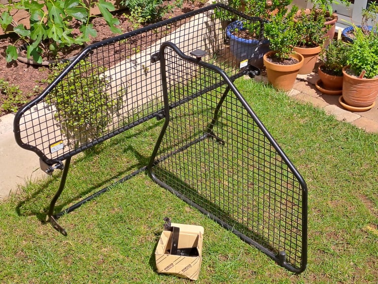 Toyota Rav4 Mk5 Dog/ Luggage Guard