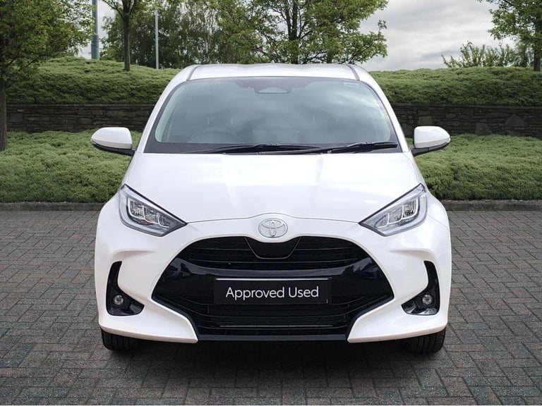 2025 Toyota Yaris 1.5 Hybrid Design 5dr CVT Hatchback Hybrid Automatic