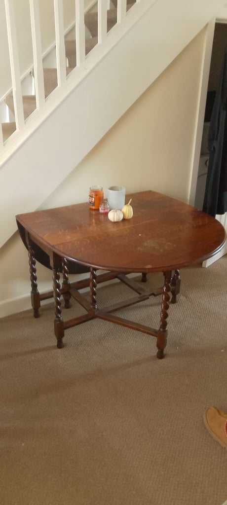 image for Extendable solid wood table