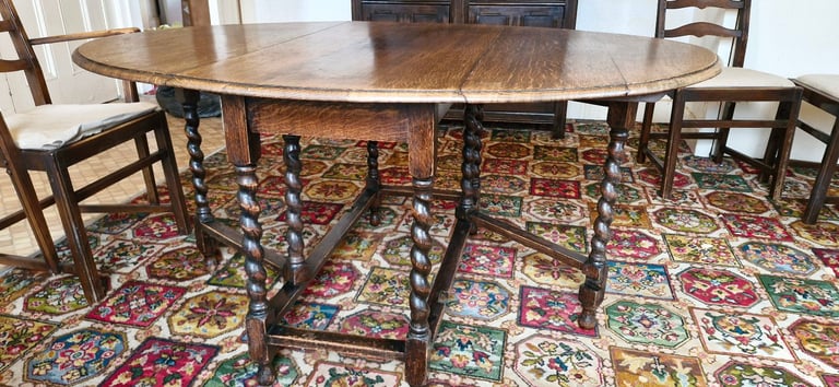 Antique Oval Solid Oak Drop Leafed Dining Table & 6 Chairs