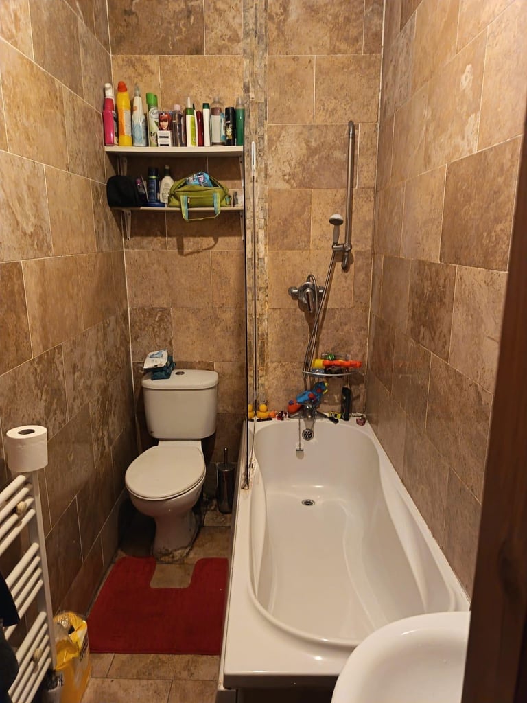 1 bedroom close to Dixons music nursery’s and schools 