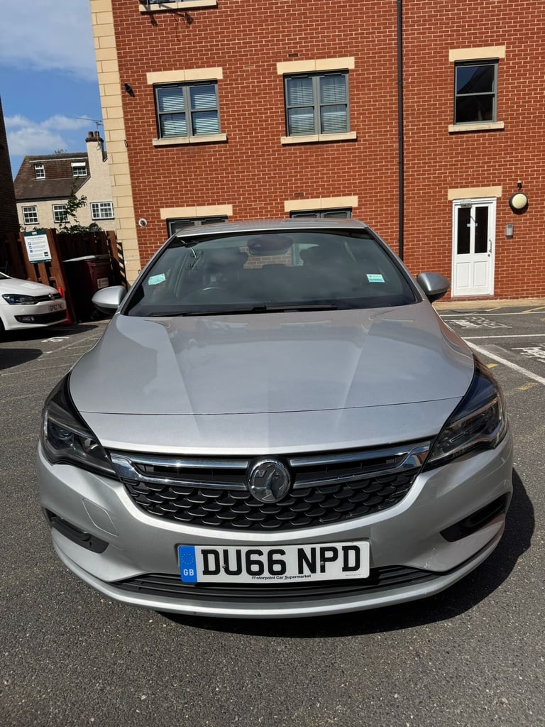 image for 2016 Vauxhall Astra 1.6 CDTi 16V 136 SRi Nav 5dr HATCHBACK Diesel Manual