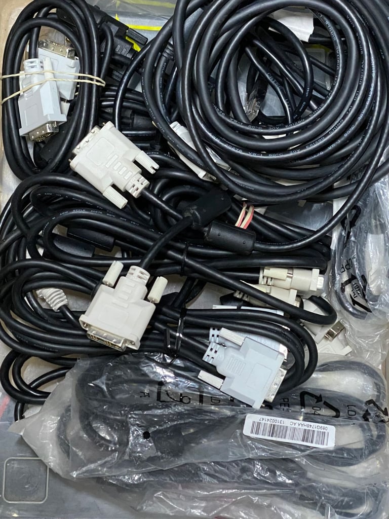 Job Lot Mixed Computer Cables VGA DVI Bulk Bundle PC Monitor Video Leads Pre-Owned