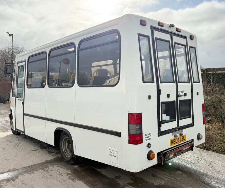2005 MERCEDES VARIO 614 MINIBUS CAMPER MOTORHOME RACEVAN RAMP-LIFT 35,000 MILE!!