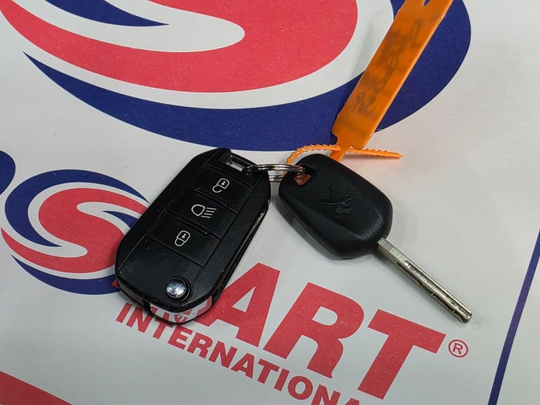 2015 Peugeot 208 1.4 HDi Style Euro 5 5dr HATCHBACK Diesel Manual