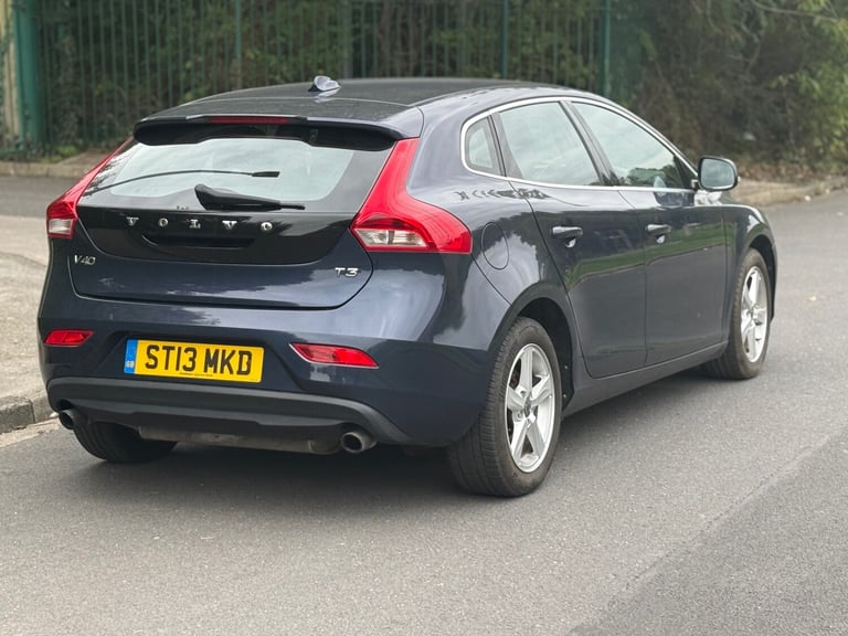 2013 Volvo V40 T3 SE 5dr HATCHBACK Petrol Manual