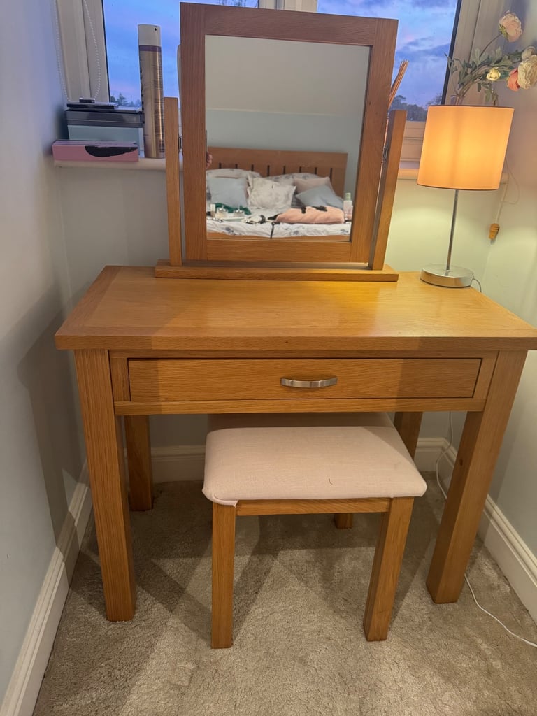 image for Dressing table with mirror 