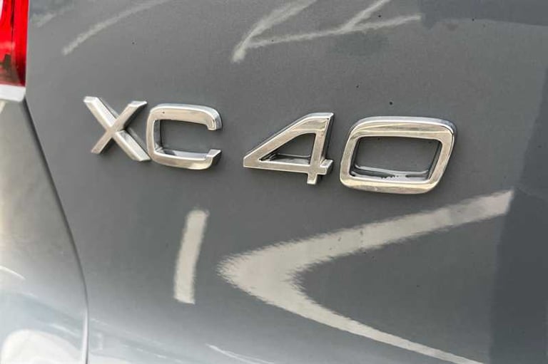 2021 Volvo XC40 2.0 B4 MHEV R-Design SUV 5dr Petrol Hybrid Auto Euro 6 (s/s) (197 ps) SUV Hybrid ...