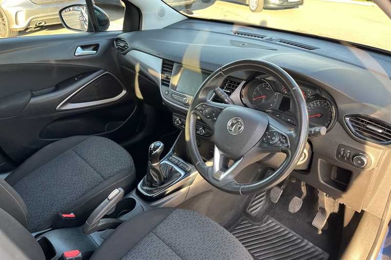 2022 Vauxhall Crossland 1.2 Design 5dr HATCHBACK PETROL Manual