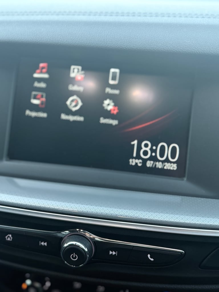 Vauxhall, INSIGNIA, Hatchback, 2019, Manual, 1598 (cc), 5 doors