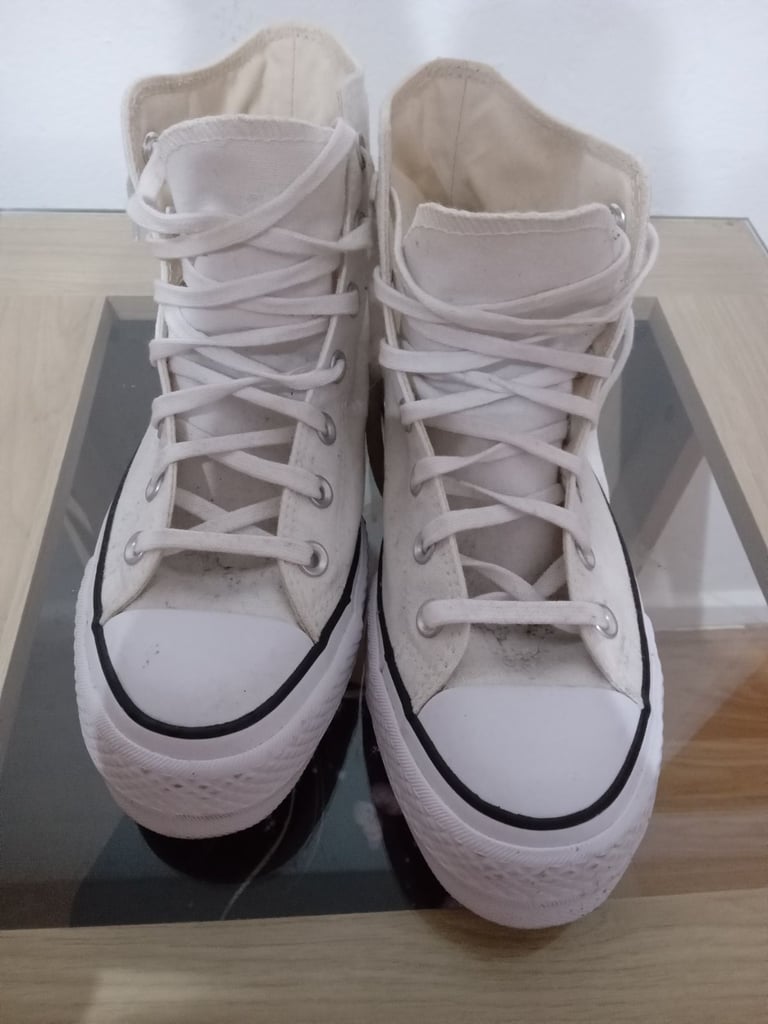 image for Unisex size 5 converse