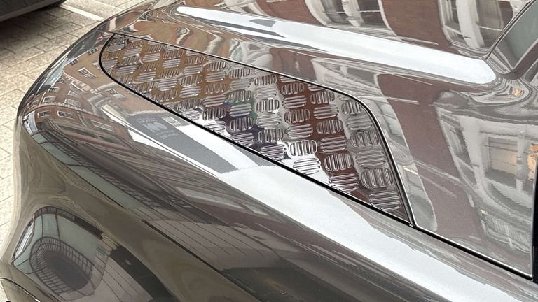 2024 Land Rover Defender 3.0 D250 X-Dynamic HSE 90 3dr Auto ESTATE DIESEL Automatic