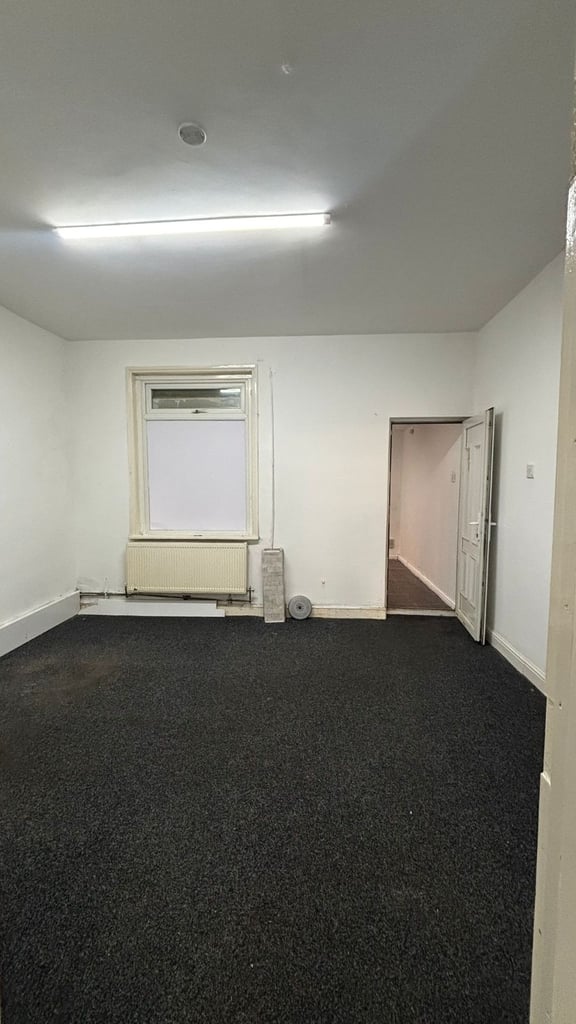 Shop For rent