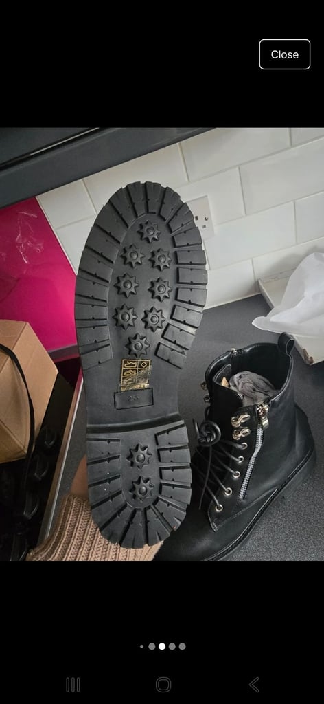 XY LONDON WOMENS BOOTS SIZE 8 BRAND NEW 