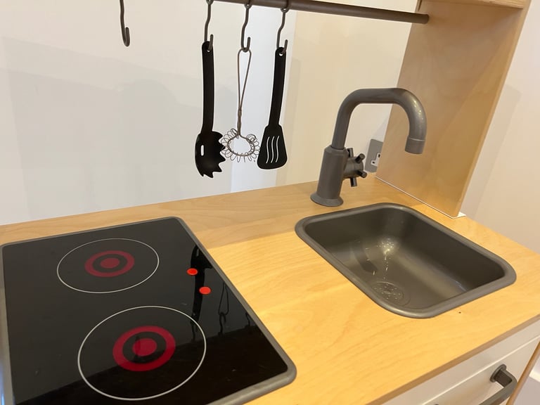 IKEA DUGTIK LIGHT UP PLAY KITCHEN WITH POTS AND PANS SET